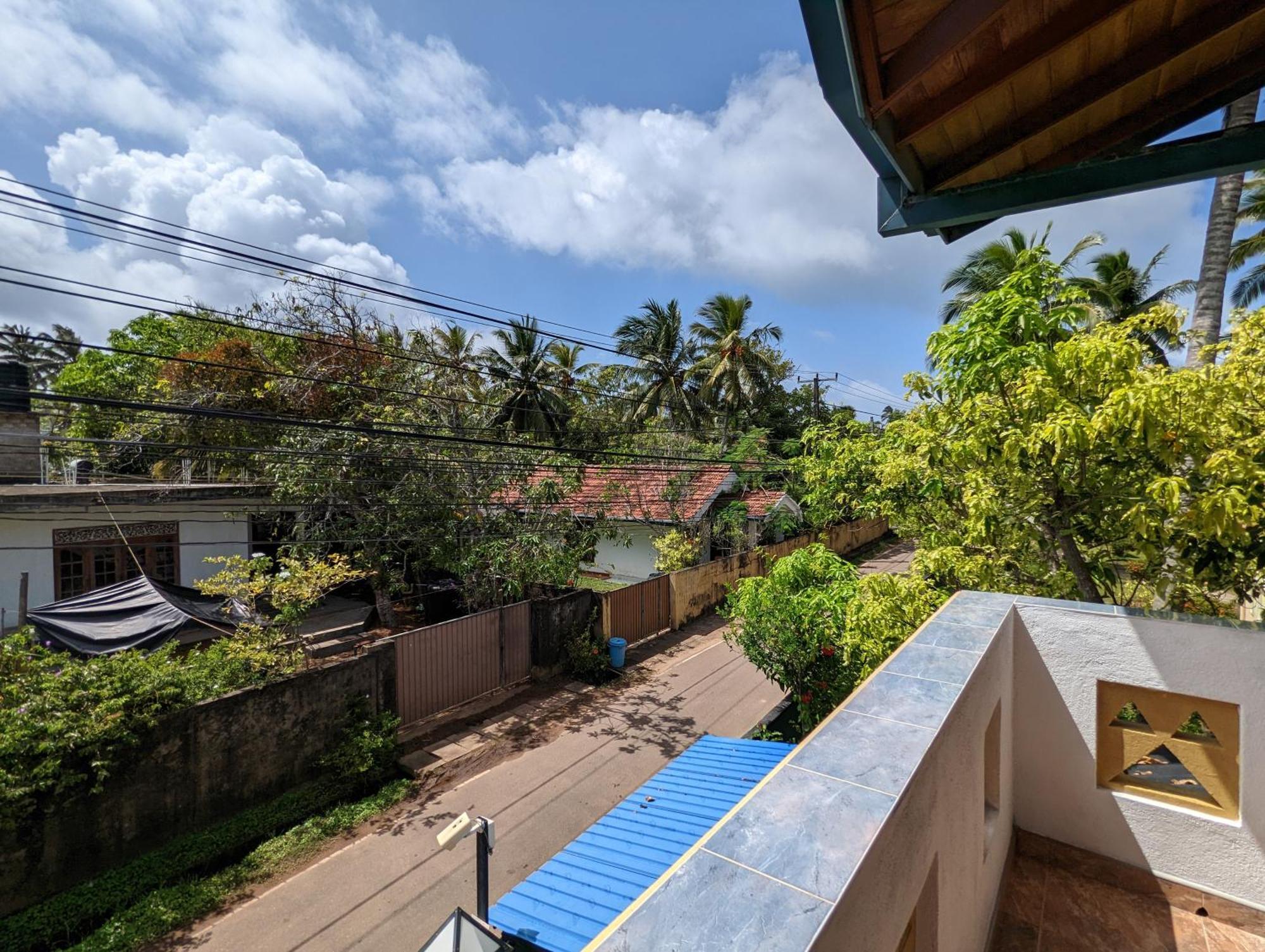 Hikkasurf Apartment